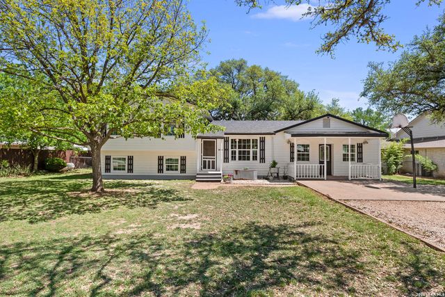 904 COUNTRY RD, Blanco, TX 78606
