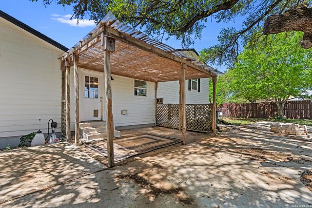 904 COUNTRY RD, Blanco, TX 78606