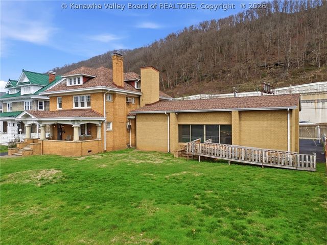 2512 Kanawha Blvd E, Charleston, WV 25311