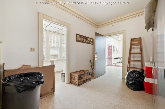 2512 Kanawha Blvd E, Charleston, WV 25311