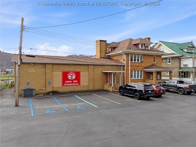 2512 Kanawha Blvd E, Charleston, WV 25311