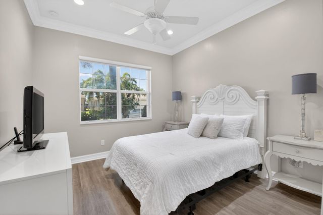 10788 Leaf Bridge Way, Boynton Beach, FL 33473