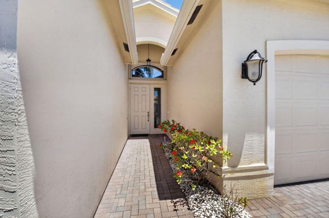10788 Leaf Bridge Way, Boynton Beach, FL 33473