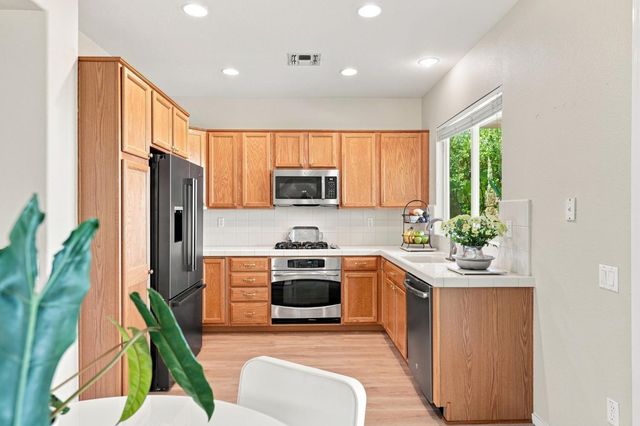 1636 Andover Ln, Lincoln, CA 95648