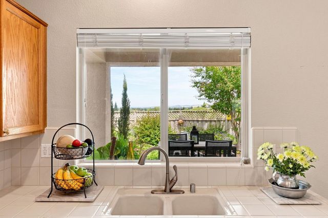 1636 Andover Ln, Lincoln, CA 95648