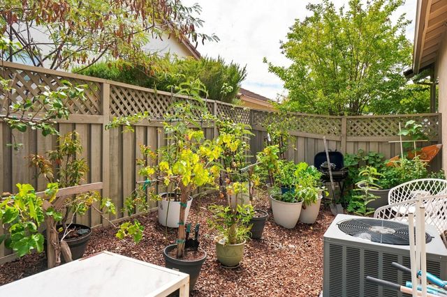 1636 Andover Ln, Lincoln, CA 95648