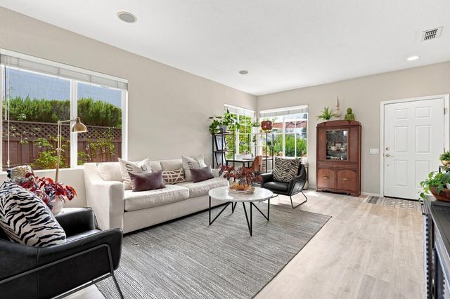 1636 Andover Ln, Lincoln, CA 95648