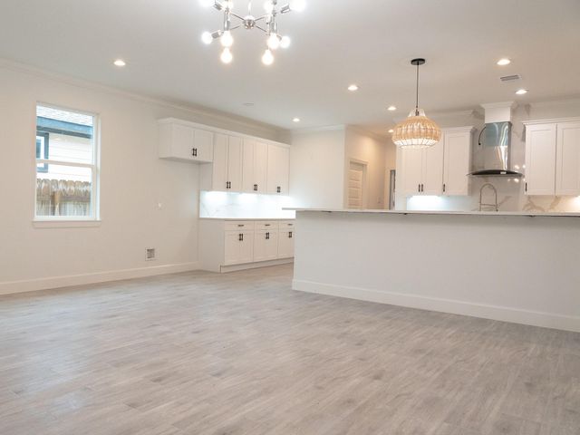 1065 Road 5203, Cleveland, TX 77327