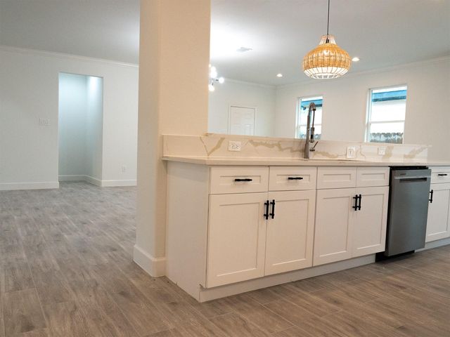 1065 Road 5203, Cleveland, TX 77327