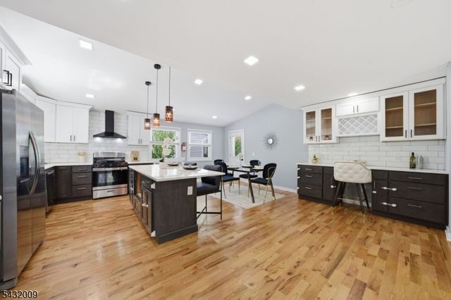 115 La Grande Avenue, Fanwood Boro, NJ 07023