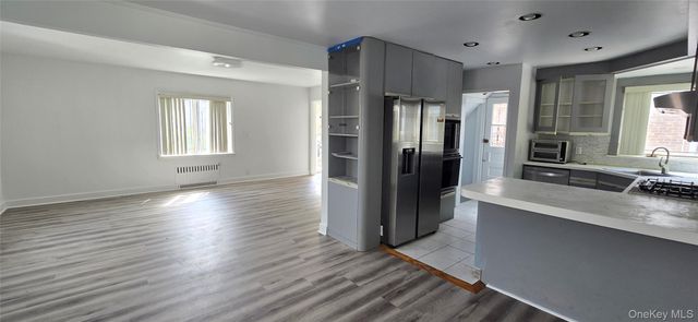 20811 Richland Avenue, Oakland Gardens, NY 11364