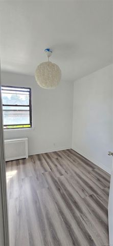 20811 Richland Avenue, Oakland Gardens, NY 11364