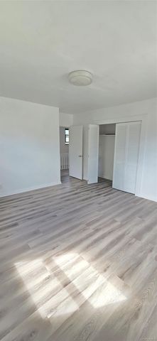 20811 Richland Avenue, Oakland Gardens, NY 11364