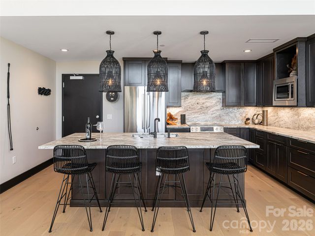 145 Biltmore Avenue 700, Asheville, NC 28803