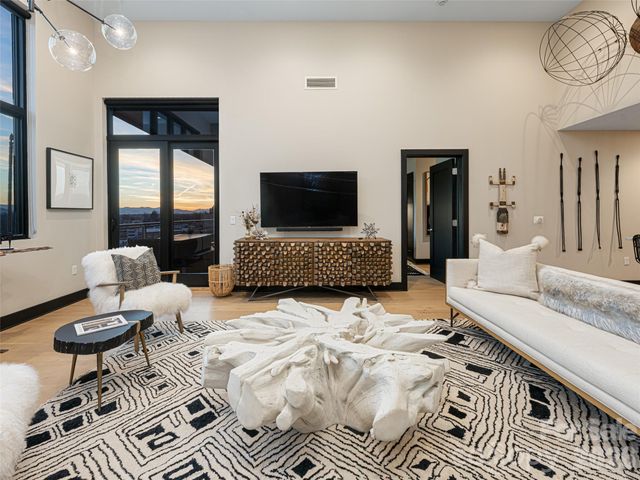 145 Biltmore Avenue 700, Asheville, NC 28803