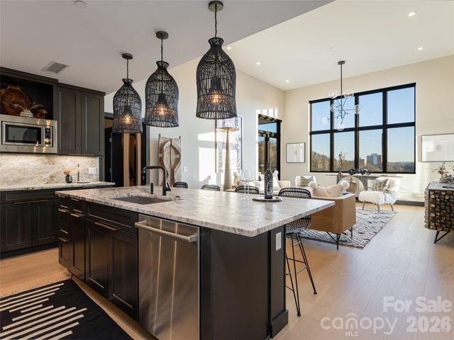 145 Biltmore Avenue 700, Asheville, NC 28803