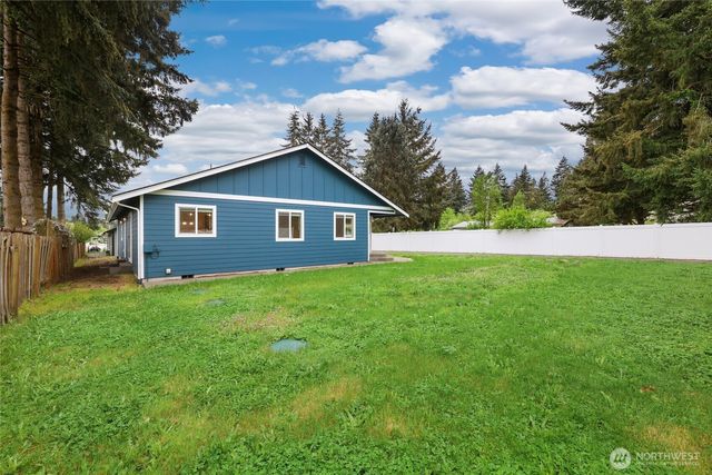 9815 178th Way SW, Rochester, WA 98579