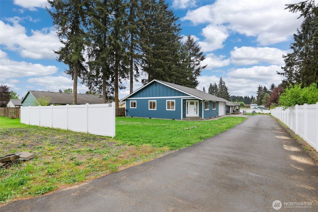 9815 178th Way SW, Rochester, WA 98579