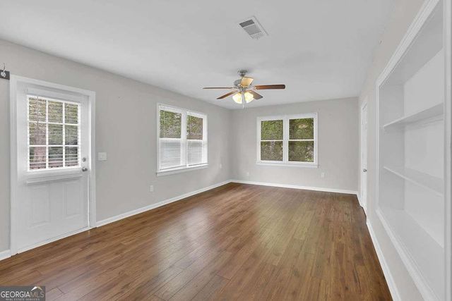 571 Benmac Road SE, Smyrna, GA 30080