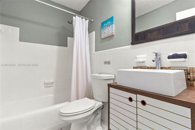 3024 NE 2nd Ter, Wilton Manors, FL 33334