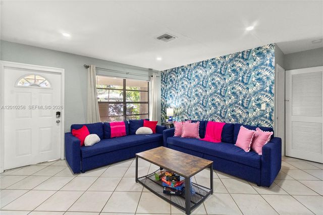 3024 NE 2nd Ter, Wilton Manors, FL 33334