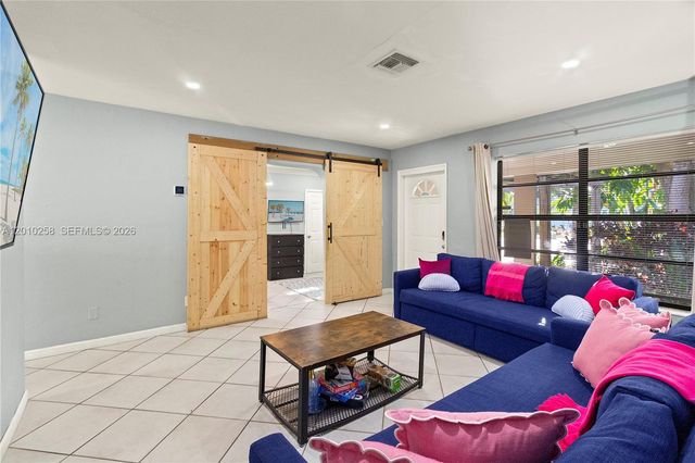 3024 NE 2nd Ter, Wilton Manors, FL 33334