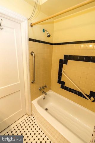 651 MAGNOLIA AVE, Glenolden, PA 19036