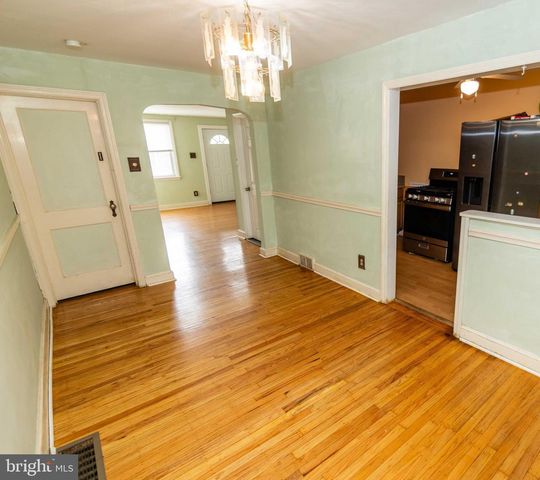 651 MAGNOLIA AVE, Glenolden, PA 19036