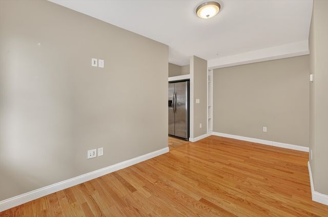 25 Main St Apt 3, Somerville, MA 02145