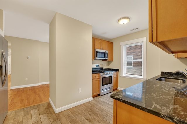 25 Main St Apt 3, Somerville, MA 02145