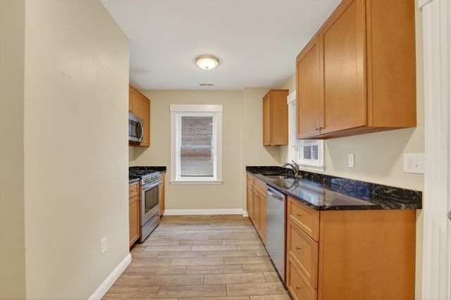 25 Main St Apt 3, Somerville, MA 02145