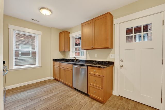 25 Main St Apt 3, Somerville, MA 02145