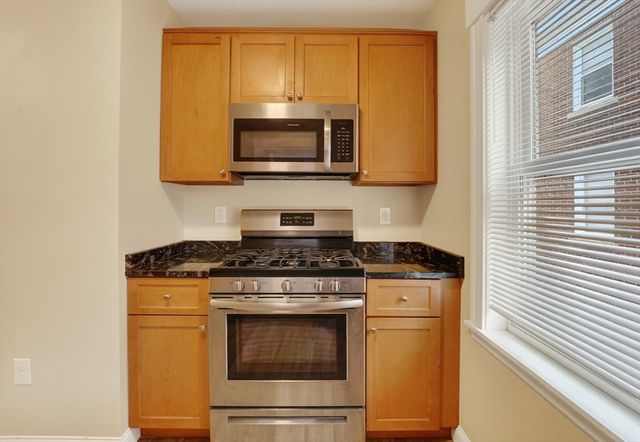 25 Main St Apt 3, Somerville, MA 02145