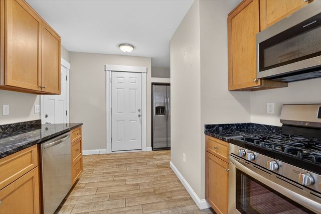 25 Main St Apt 3, Somerville, MA 02145
