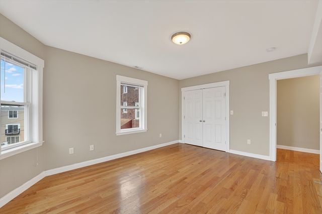 25 Main St Apt 3, Somerville, MA 02145