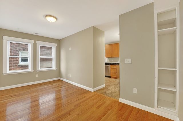 25 Main St Apt 3, Somerville, MA 02145