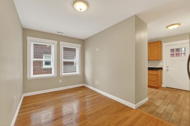 25 Main St Apt 3, Somerville, MA 02145