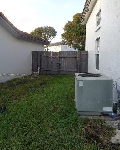 12892 SW 61st St, Miami, FL 33183