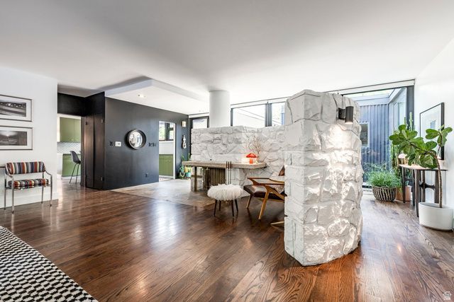 2071 E ST. MARYS DR, Salt Lake City, UT 84108