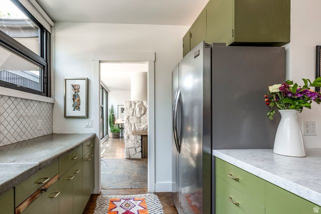 2071 E ST. MARYS DR, Salt Lake City, UT 84108