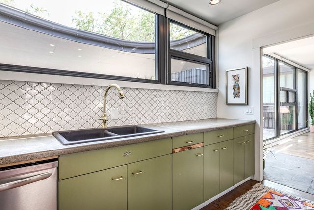 2071 E ST. MARYS DR, Salt Lake City, UT 84108