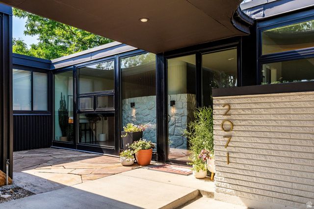 2071 E ST. MARYS DR, Salt Lake City, UT 84108