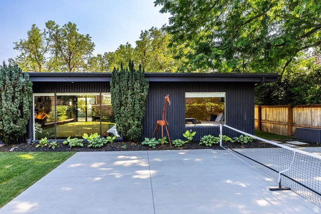 2071 E ST. MARYS DR, Salt Lake City, UT 84108