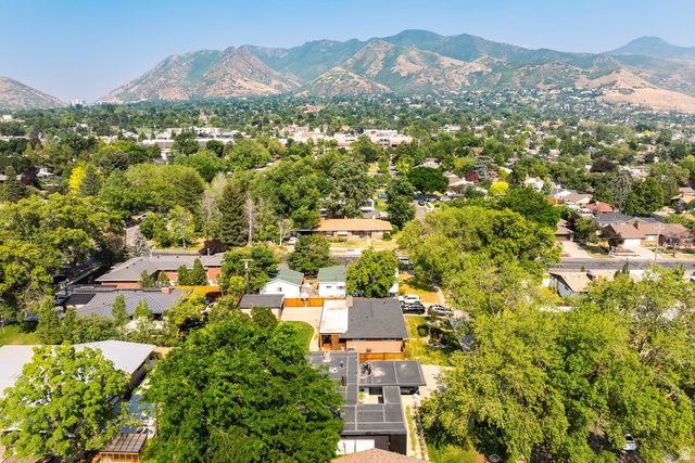 2071 E ST. MARYS DR, Salt Lake City, UT 84108
