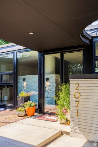 2071 E ST. MARYS DR, Salt Lake City, UT 84108