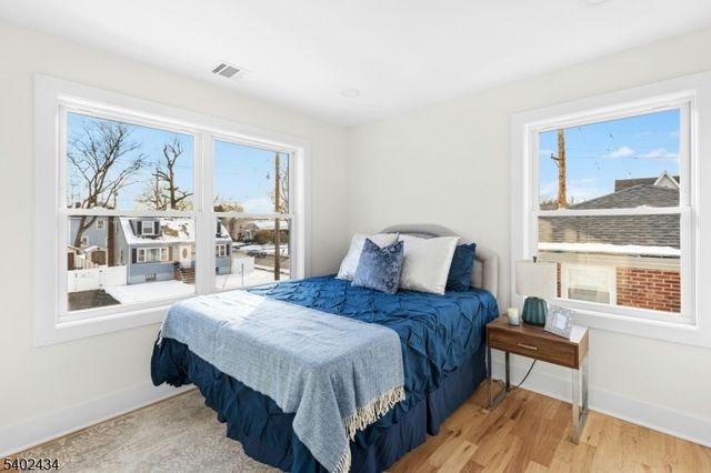 61 W Colfax Ave, Roselle Park Boro, NJ 07204