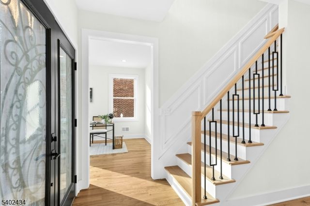 61 W Colfax Ave, Roselle Park Boro, NJ 07204