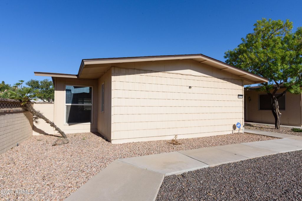 10727 W SANTA FE Drive, Sun City, AZ 85351 — photo 3