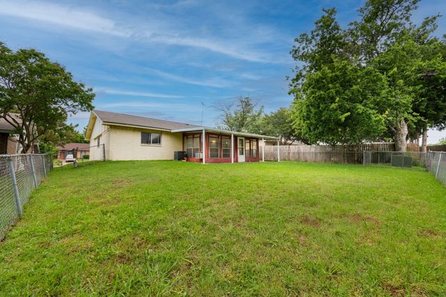 5514 Laredo Lane, Garland, TX 75043