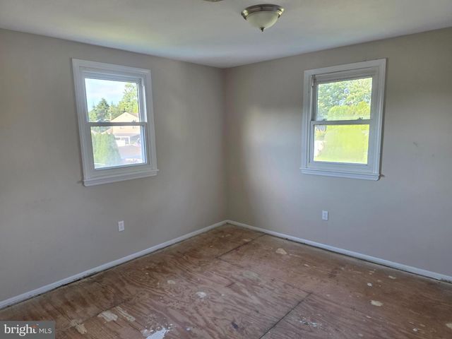 9 THORNTOWN LN, Bordentown, NJ 08505